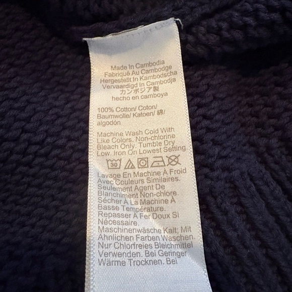 J. Crew excellent condition shaker v-neck cotton sweater - Picture 8 of 8